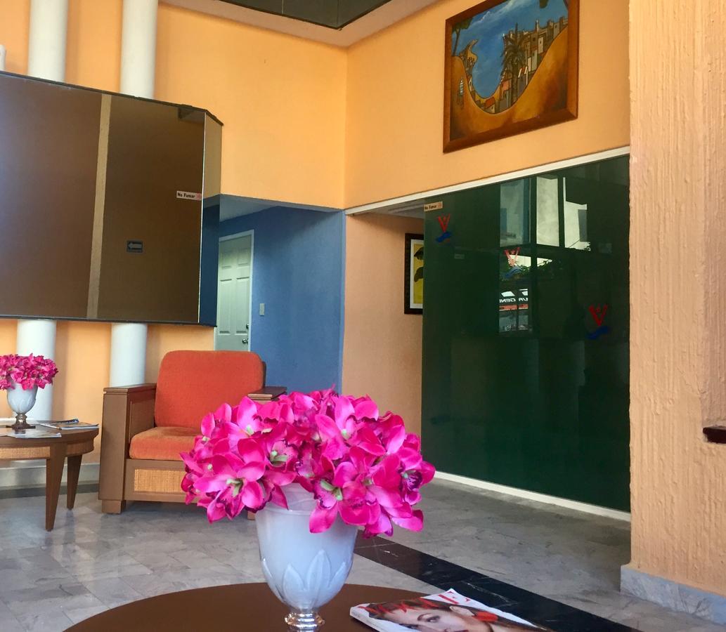 Hotel Versalles Suites Cancún Eksteriør bilde