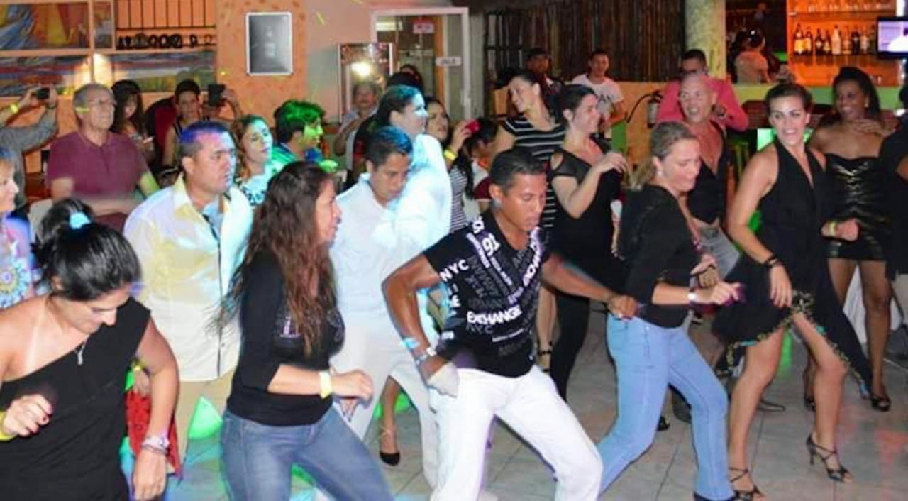 Hotel Versalles Suites Cancún Eksteriør bilde