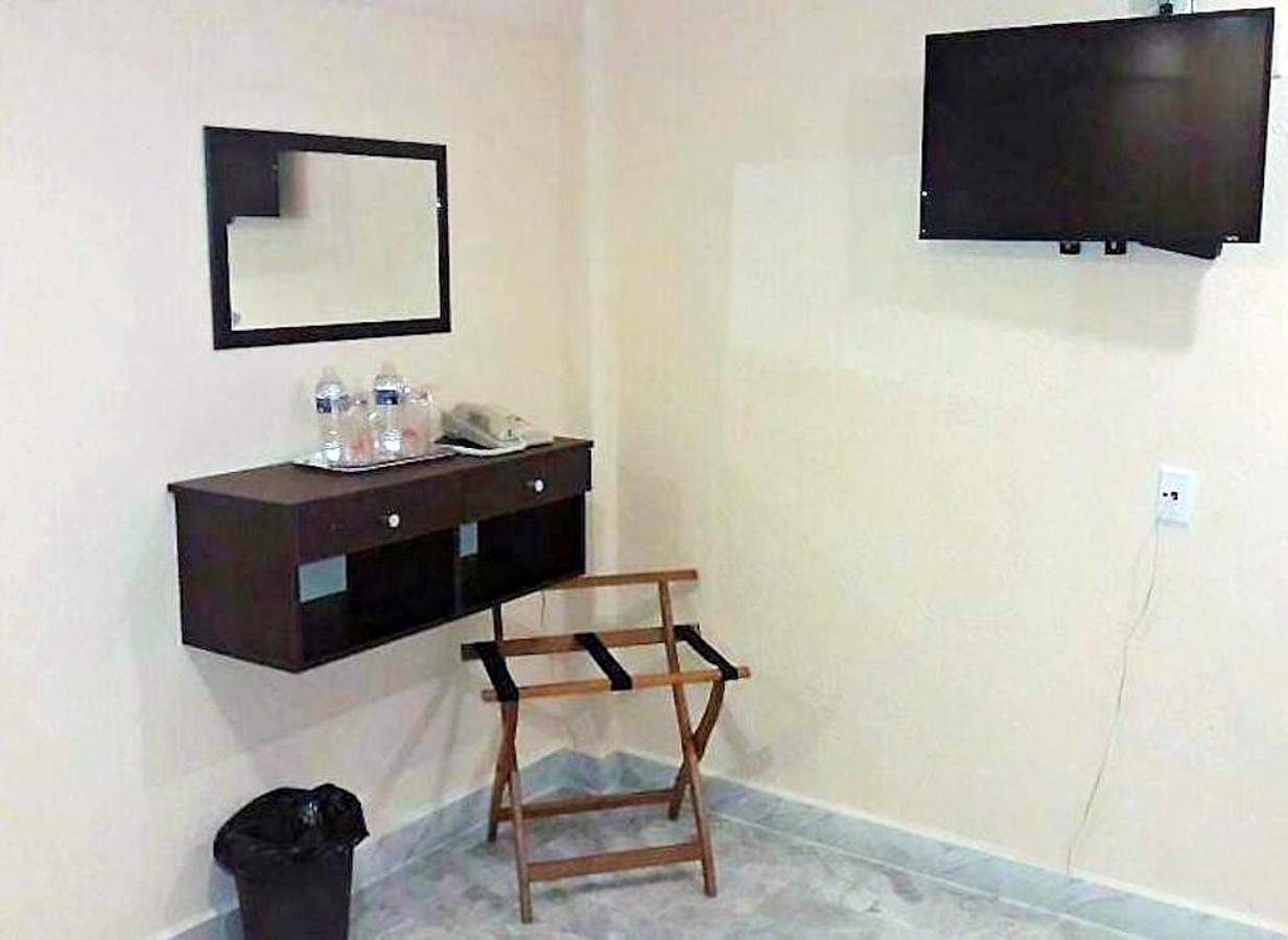 Hotel Versalles Suites Cancún Eksteriør bilde