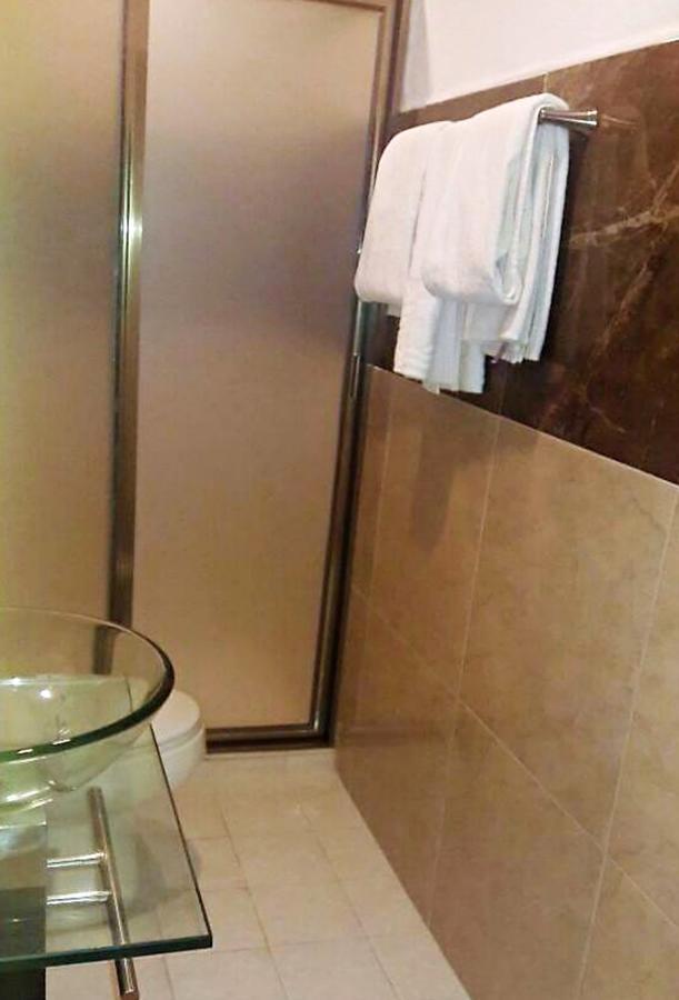 Hotel Versalles Suites Cancún Eksteriør bilde