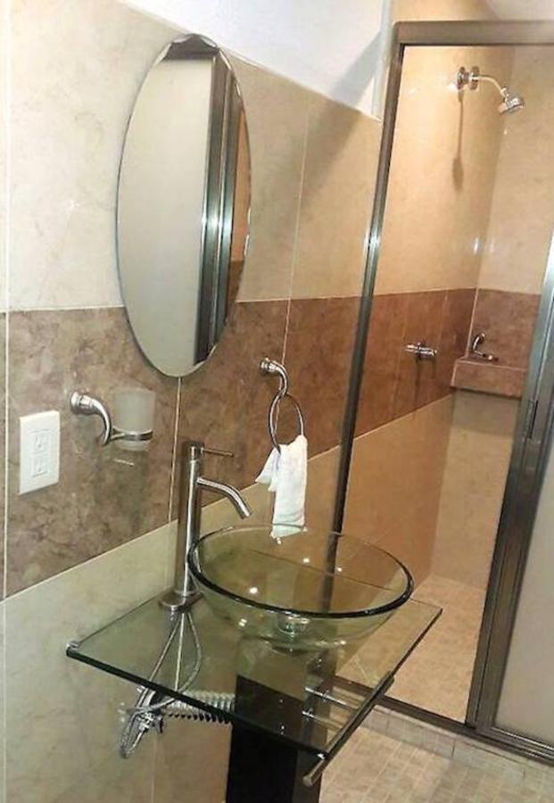 Hotel Versalles Suites Cancún Eksteriør bilde