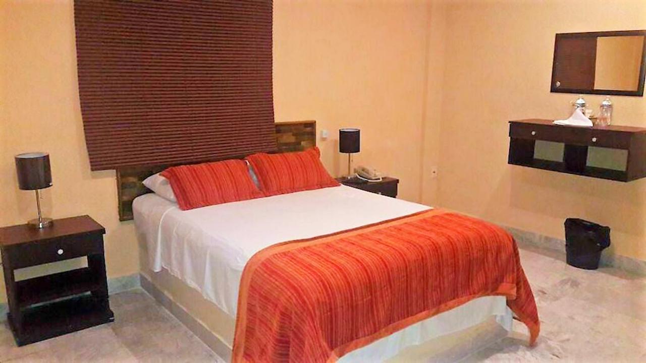 Hotel Versalles Suites Cancún Eksteriør bilde