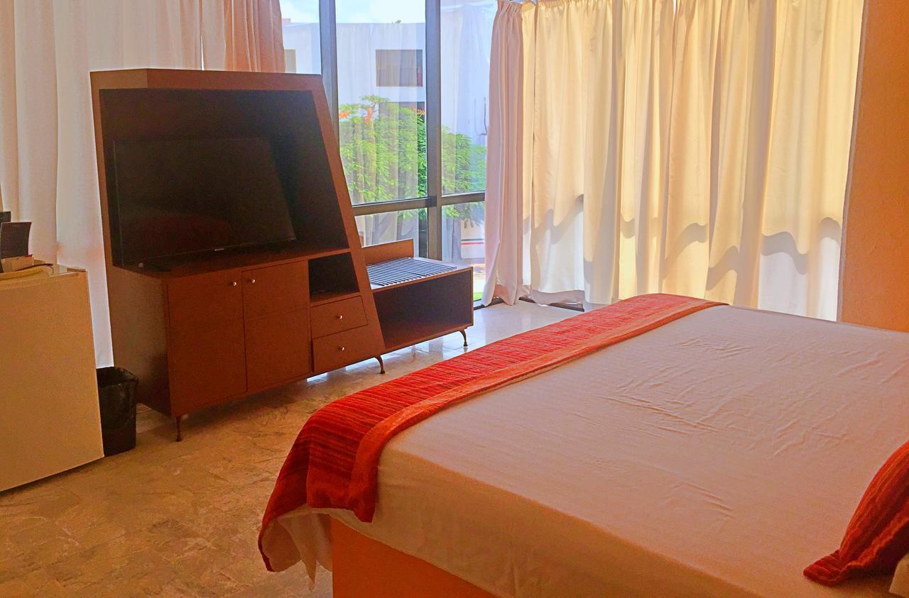 Hotel Versalles Suites Cancún Eksteriør bilde