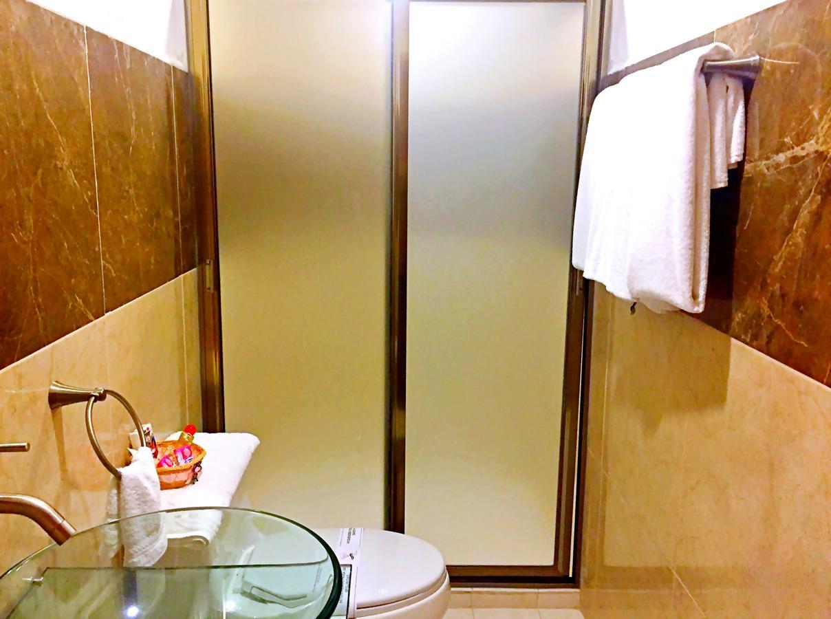 Hotel Versalles Suites Cancún Eksteriør bilde