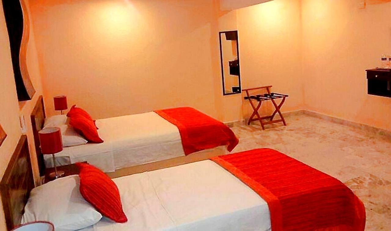 Hotel Versalles Suites Cancún Eksteriør bilde